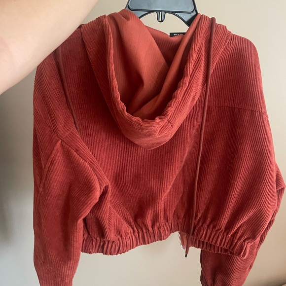 Cropped Orange Jacket - Picture 2 of 2